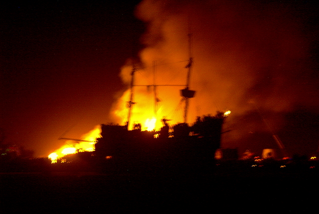 La Contessa during the temple burn