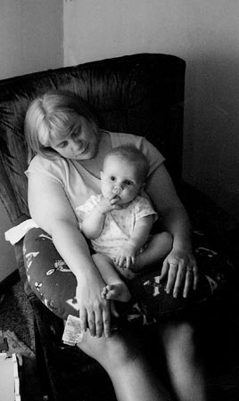 babe_mom_above