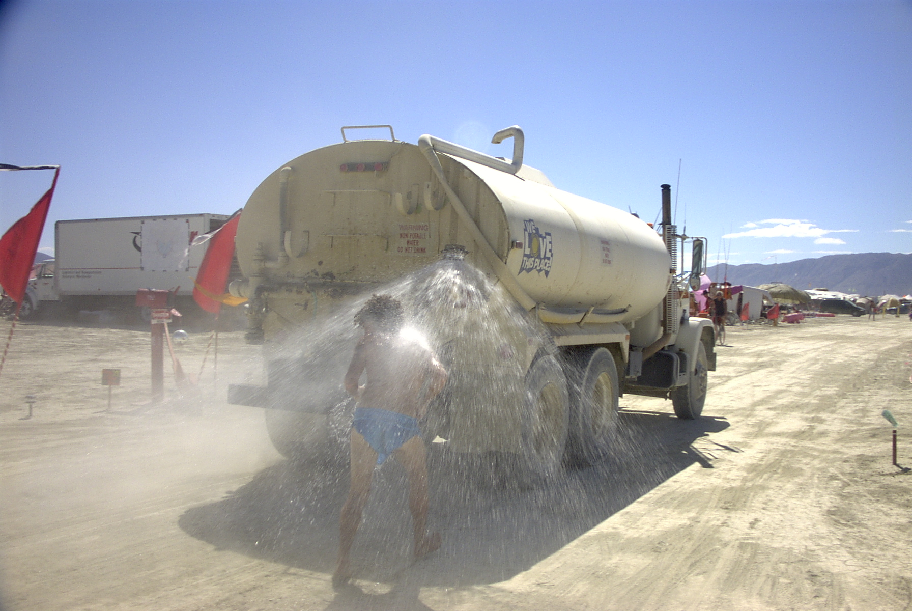 Photographs By Mr Fang Burning Man 2004 Vault Of Heaven Pdrm0037 Water Truck Shower