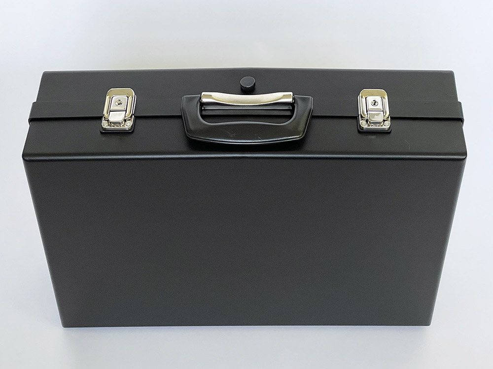 aluminite case angle view