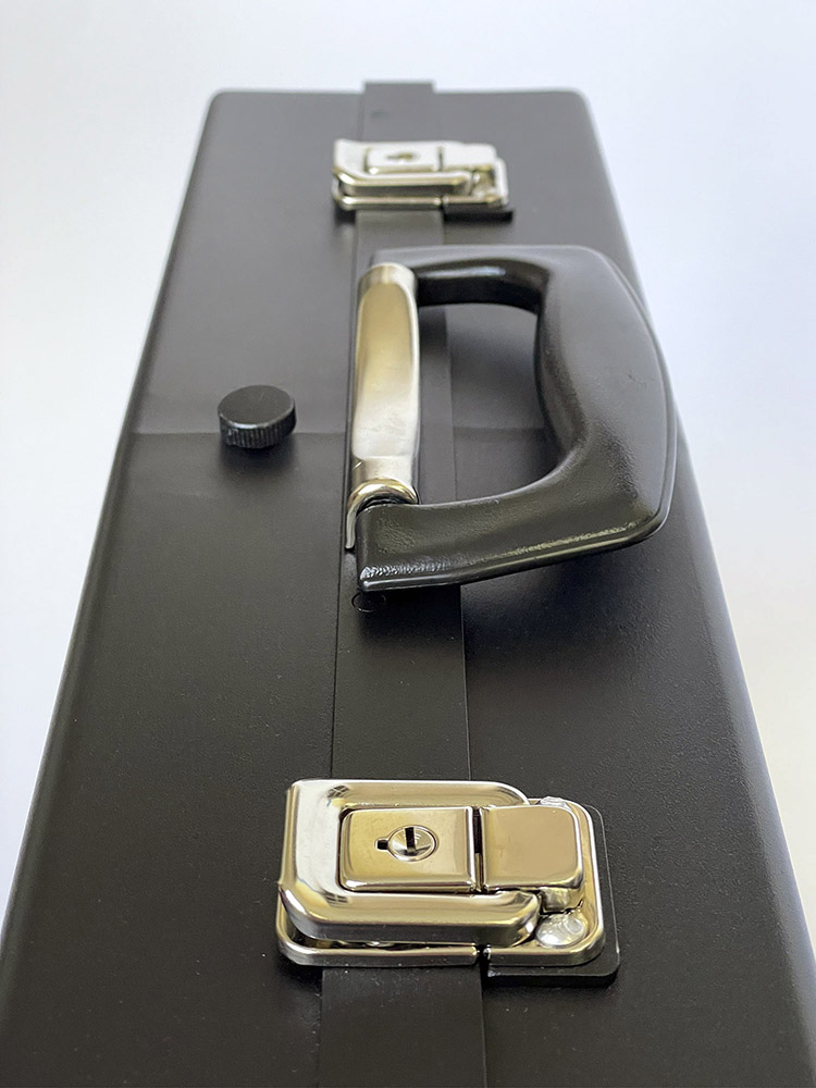 aluminite case top detail