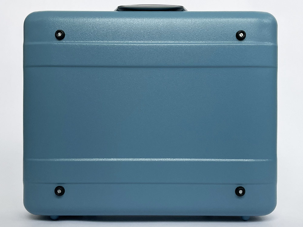 cosmo-naught case back view