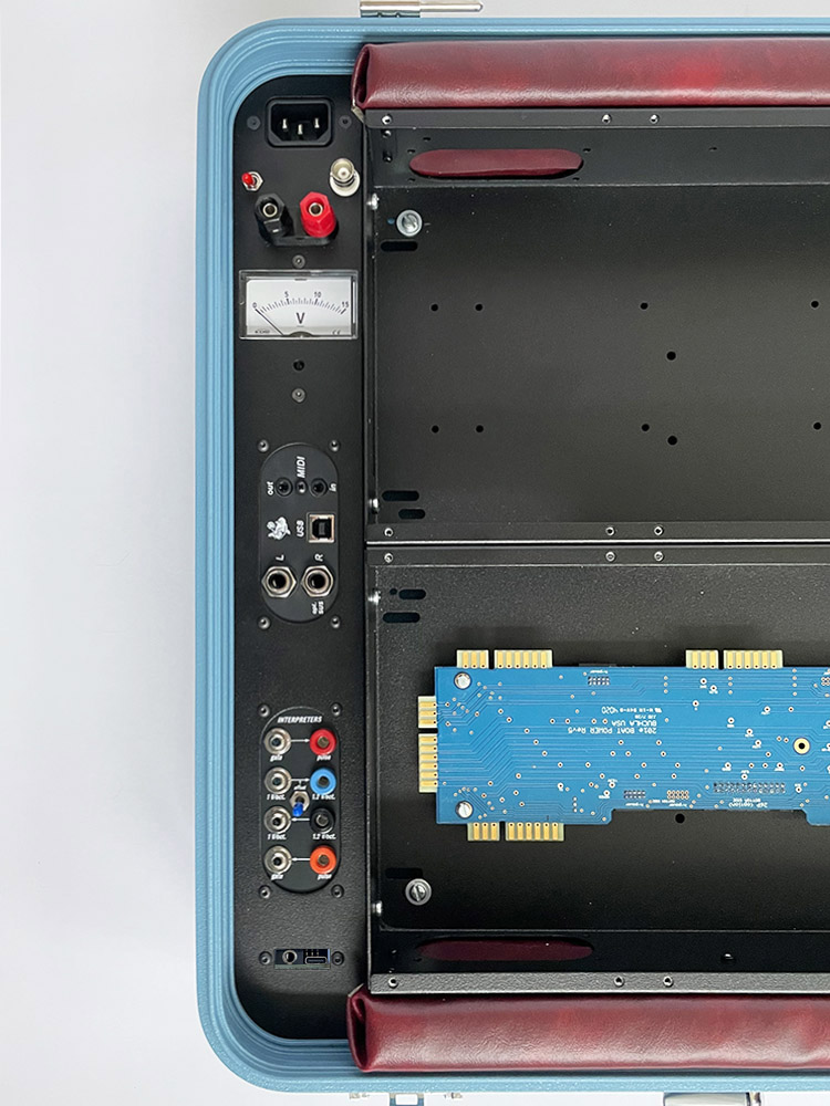 cosmo-naught case docking bay - panel detail 1